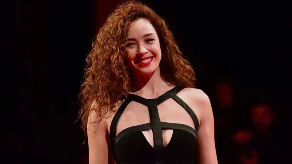 Azra Akın’dan Estetik Konusunda Çarpıcı İtiraf