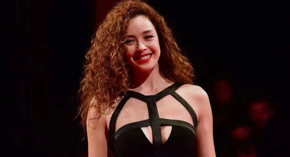 Azra Akın’dan Estetik Konusunda Çarpıcı İtiraf