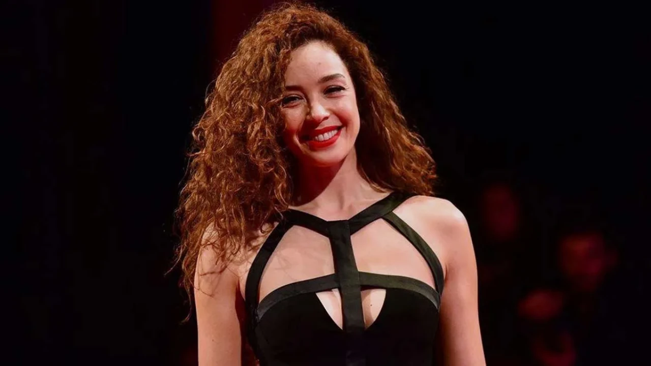 Azra Akın’dan Estetik Konusunda Çarpıcı İtiraf
