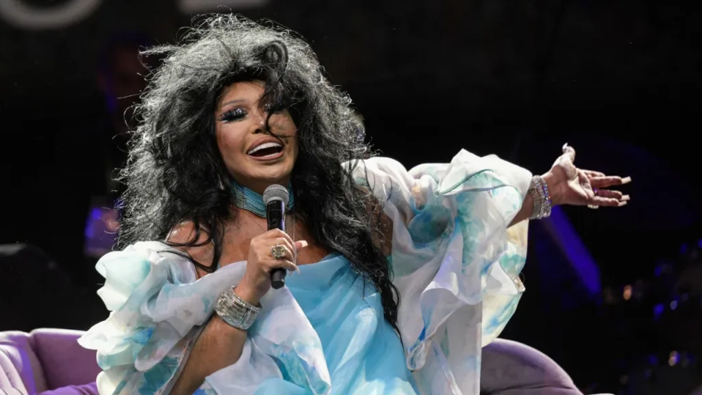 Bülent Ersoy’dan Playback Yapan Sanatçılara Sert Tepki: “İnsanları Kandırmayın”