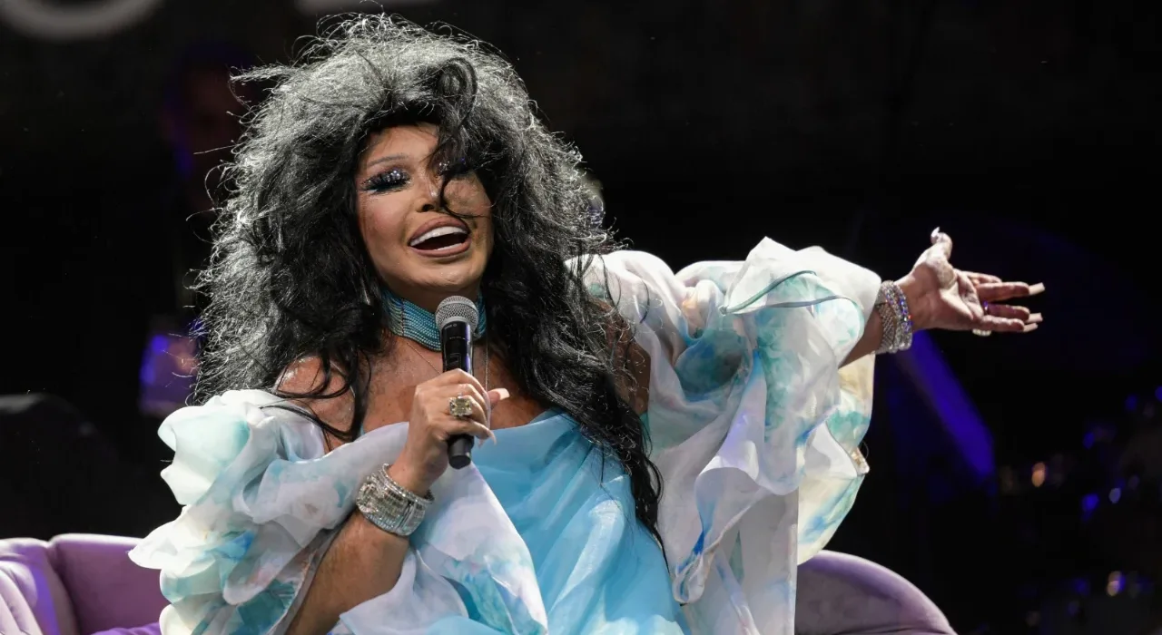 Bülent Ersoy’dan Playback Yapan Sanatçılara Sert Tepki: “İnsanları Kandırmayın”