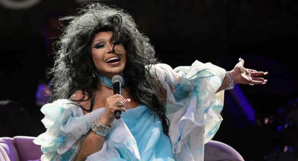 Bülent Ersoy’dan Playback Yapan Sanatçılara Sert Tepki: “İnsanları Kandırmayın”