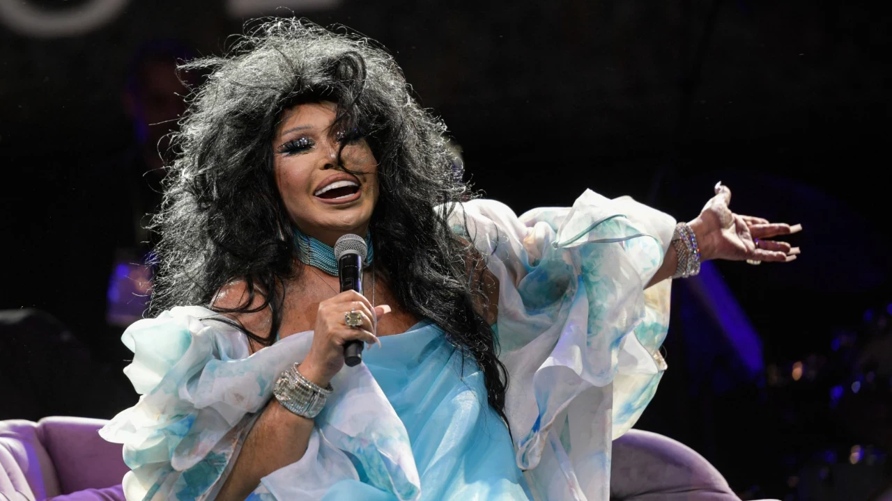 Bülent Ersoy’dan Playback Yapan Sanatçılara Sert Tepki: “İnsanları Kandırmayın”