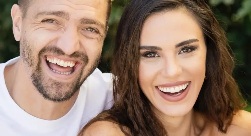 Caner Erkin ve Şükran Ovalı’nın Çeşme’deki Romantik Kaçamağı
