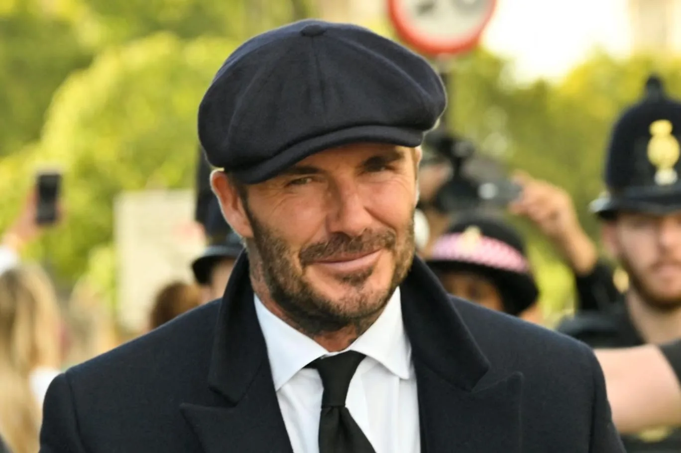 David Beckham Dünya Bal Arısı Günü’nü Kendi Kovanlarının Başında Kutladı