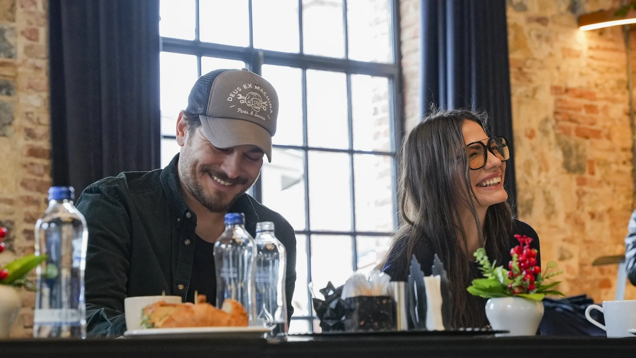 Demet Özdemir’den Büyük Sürpriz: Eşref Rüya 2. Sezonuyla Geri Dönüyor