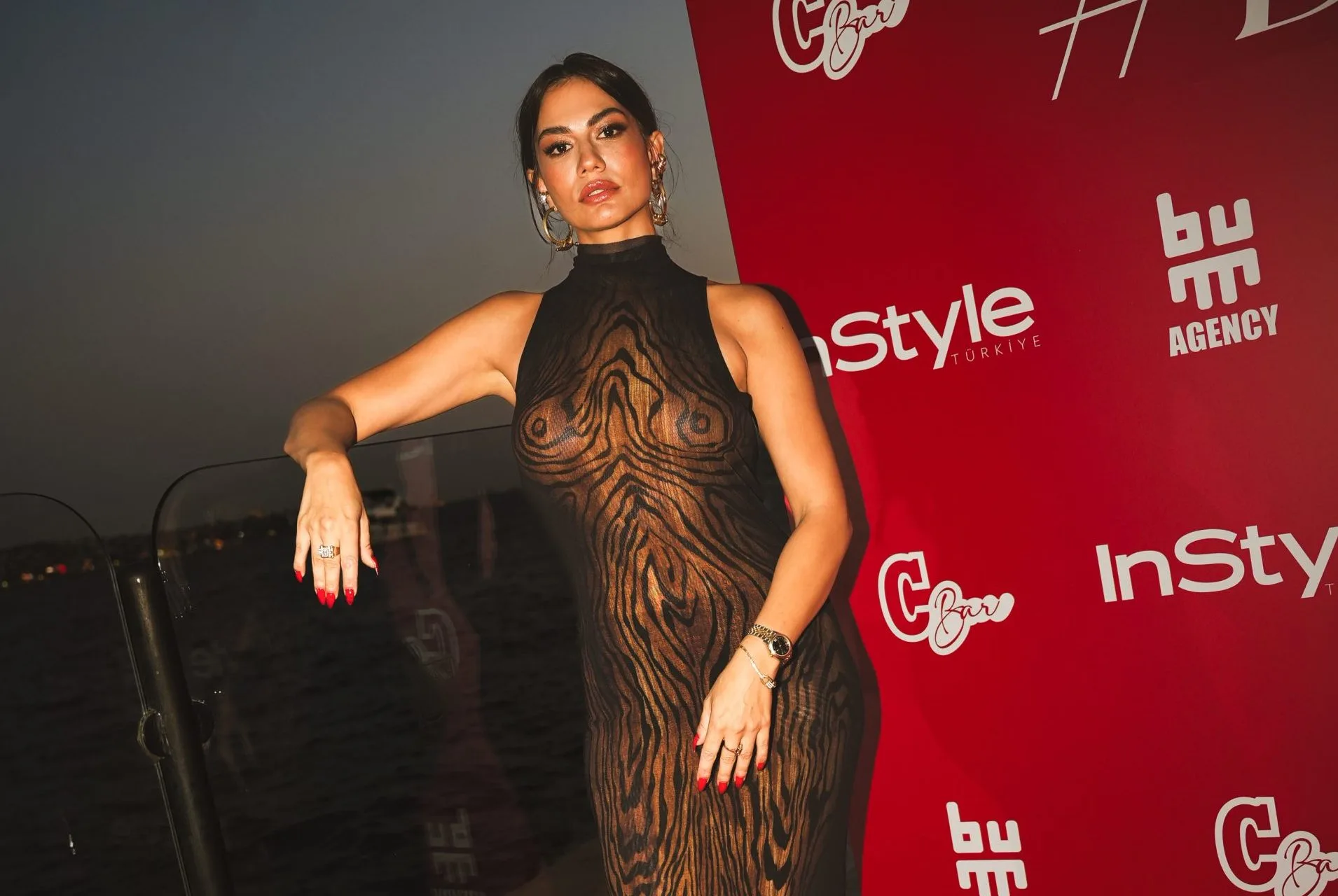 Demet Özdemir Instyle Davetinde Göz Kamaştırdı!
