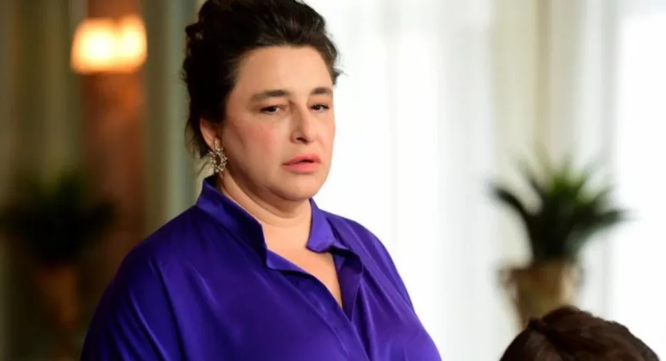 Esra Dermancıoğlu: "Türkiye’de Sanatçıların Arasına Giremiyorum"
