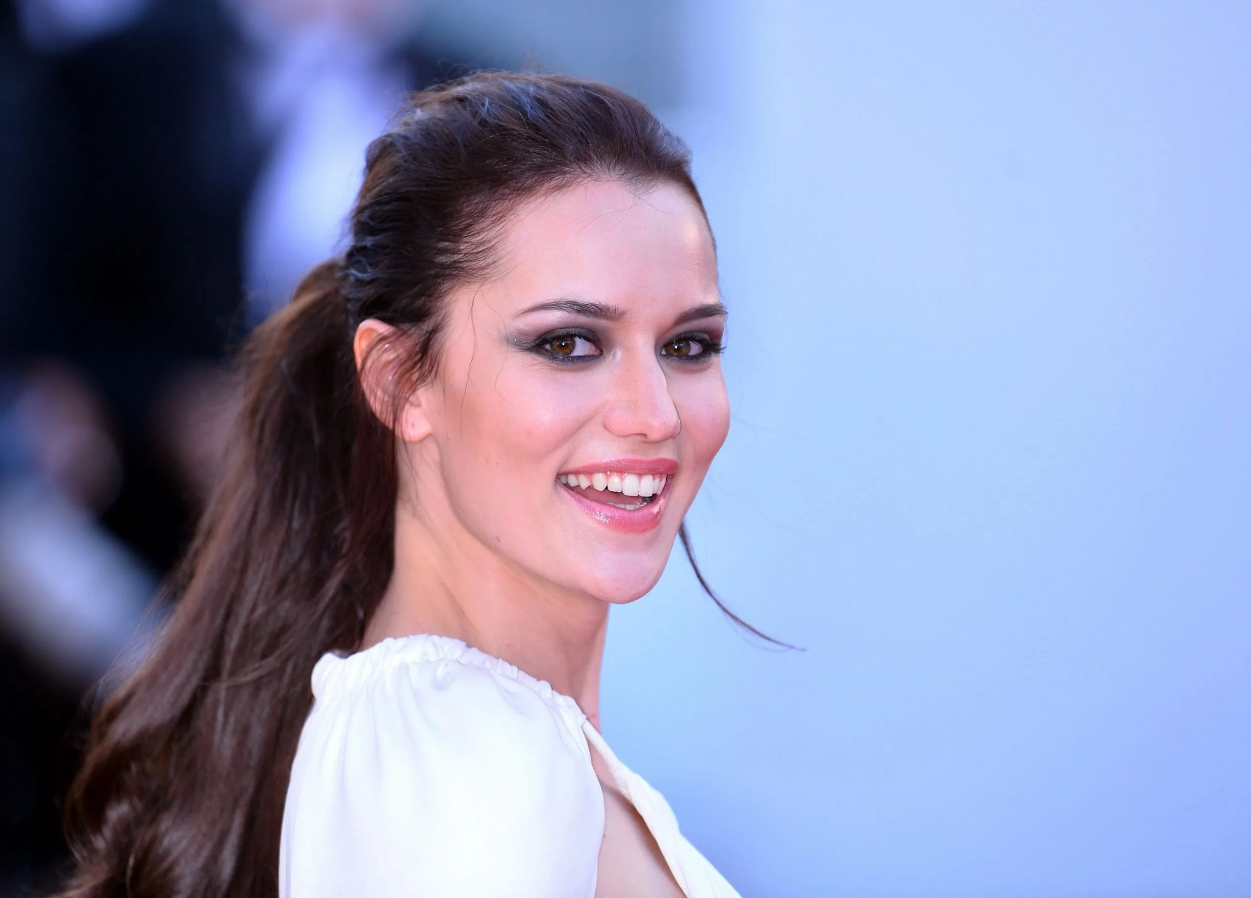 Fahriye Evcen’in Tatil Pozları Sosyal Medyayı Karıştırdı: Beğeni Rekoru Kırıldı!