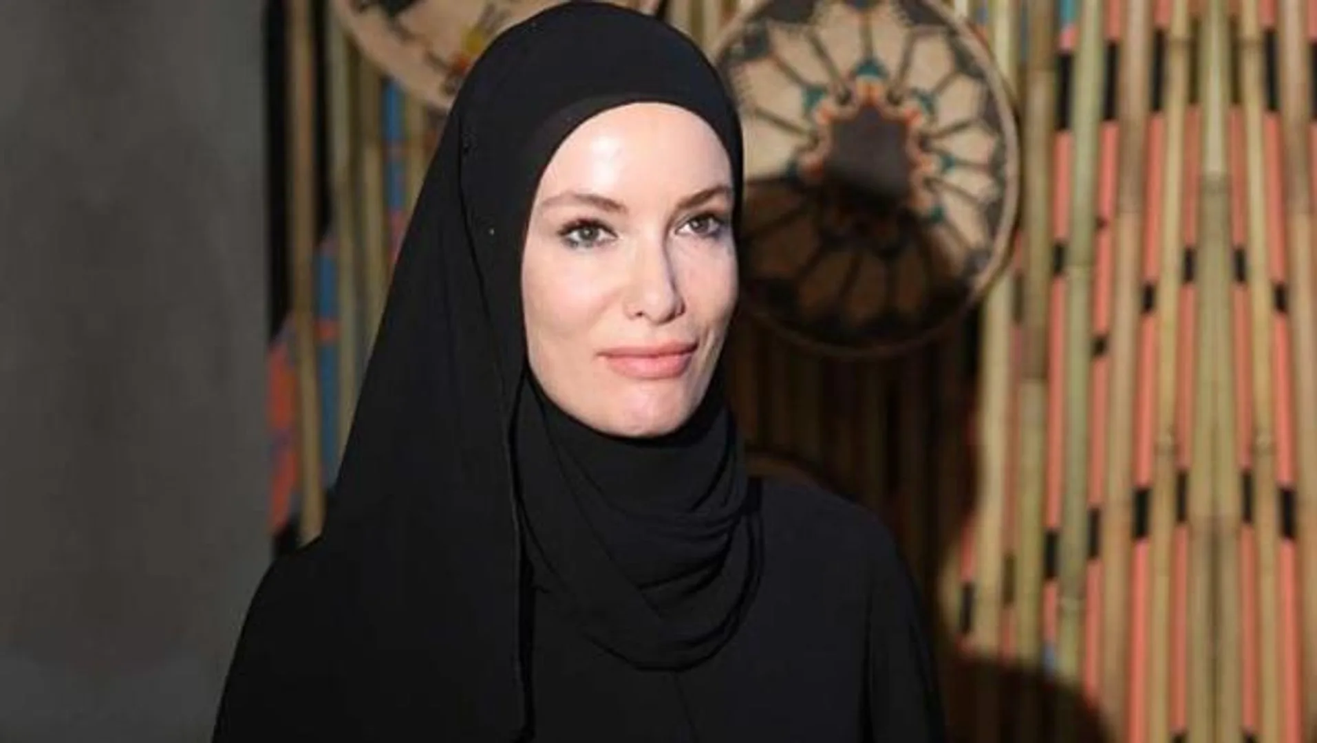 Gamze Özçelik 42. Yaşını Kutladı! Eşi Reshad Strik’ten Romantik Mesaj