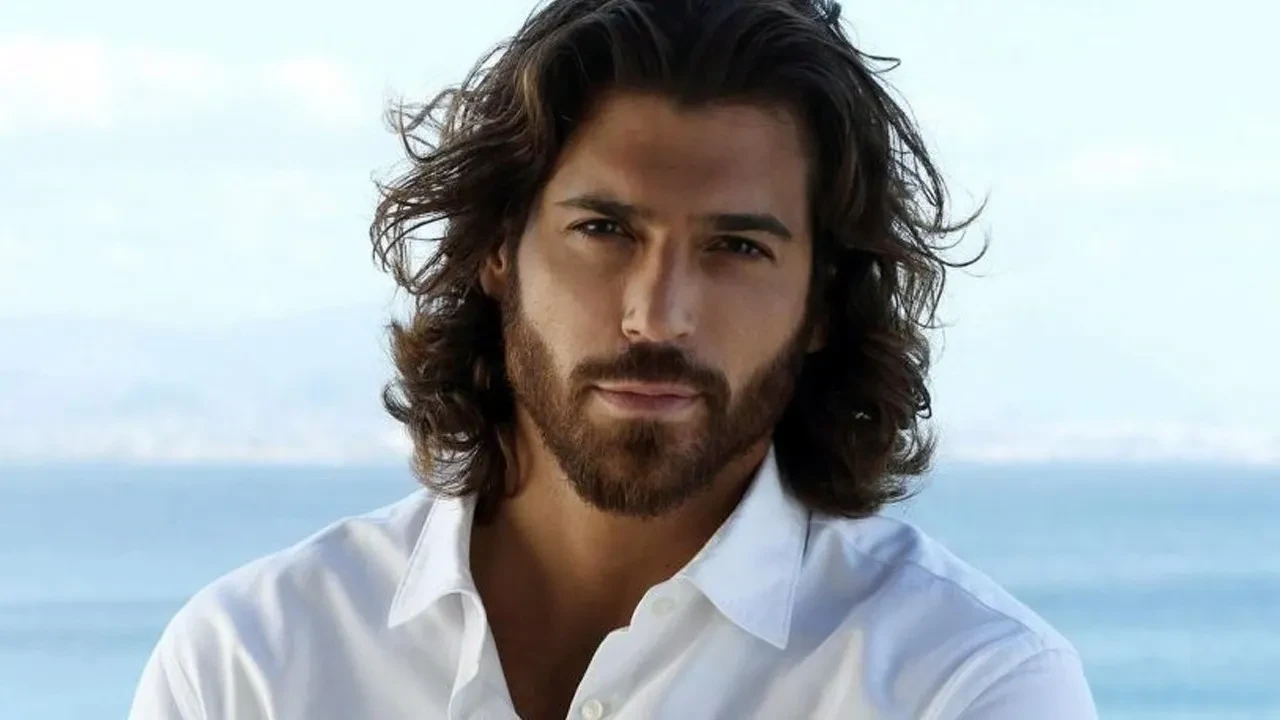 Havalimanında Aşk Rüzgarı: Can Yaman ve DJ Sara Bluma’dan Romantik Paylaşım