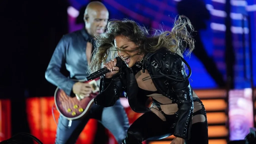 Jennifer Lopez, 6 Yıl Sonra İstanbul'u Salladı: Unutulmaz Geceye 50 Şarkı Damga Vurdu