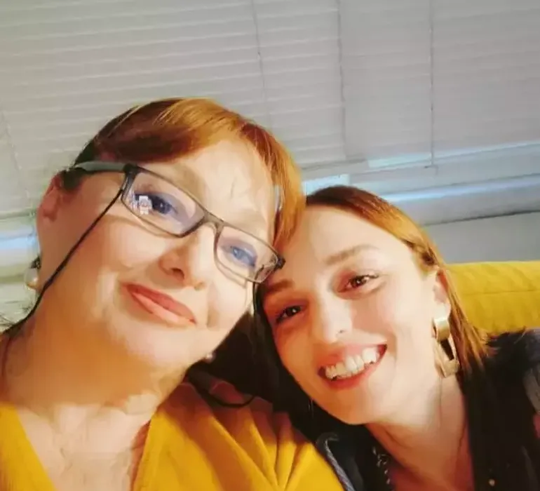 Nilperi Şahinkaya'nın Büyük Acısı: Annesi Meltem Vural Hayata Veda Etti