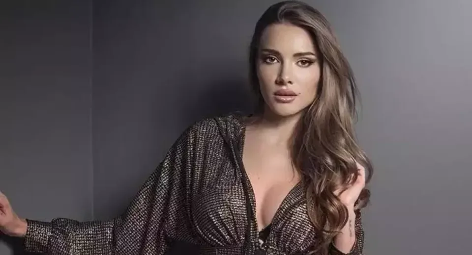 Otilia Bruma’nın Düğün Performansı Sonrası Sinan Akçıl Yorumu Damga Vurdu