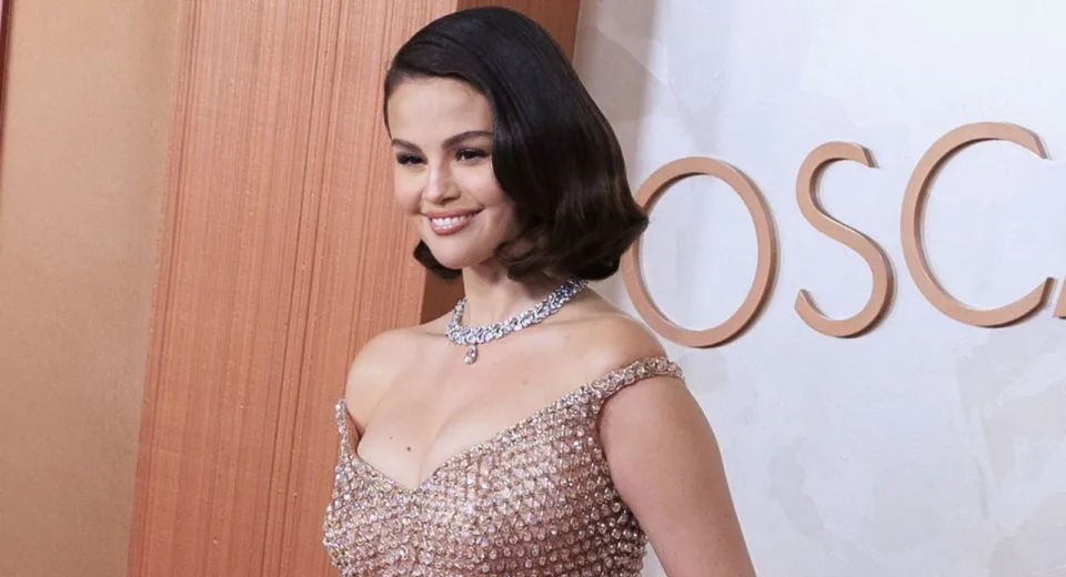 Selena Gomez ‘Alex’ Karakterini Hâlâ Bırakamıyor: “Onunla Ayrılmaz Bir Bağım Var”
