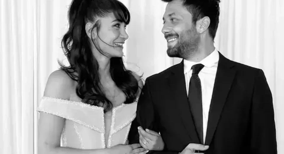Sitare Akbaş ve Cengiz Orhonlu’nun Sürpriz Aşkı Nikah Masasında Taçlandı