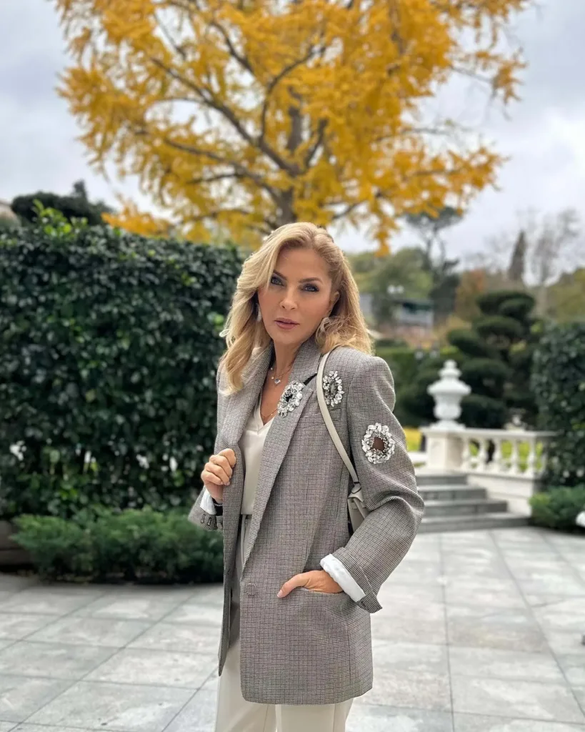 Arzu Sabancı Sessizliğini Bozdu: Hande Erçel ve Hakan Sabancı Ayrılığına Dair İlk Açıklama