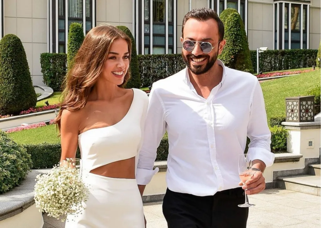 Bensu Soral ve Hakan Baş'tan Hayranlarını Coşturan Açıklamalar: Anneliğe Yeşil Işık Yaktı!