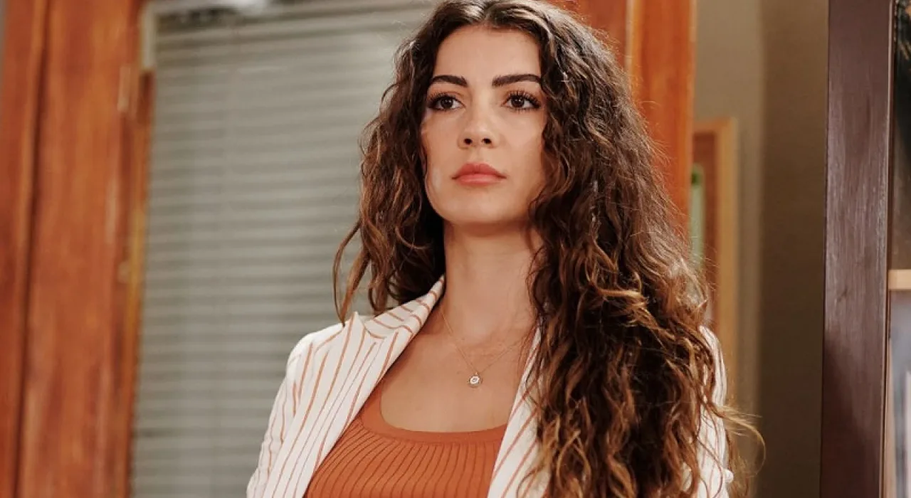 Burcu Özberk’in Hayranıyla Yaşadığı Karşılaşma Sosyal Medyayı Salladı
