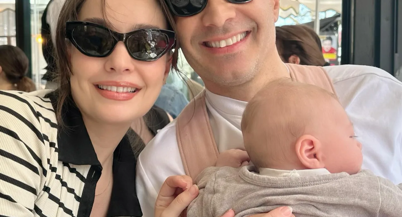 Cansel Elçin ve Zeynep Tuğçe Bayat’tan İç Isıtan Çekirdek Aile Pozları: Atlas Bebekle İlk Tatil!