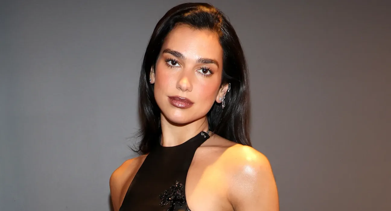 Dua Lipa’nın Boston Konserine Türk Hayran Damgası