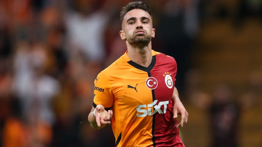 Galatasaraylı Futbolcu Yunus Akgün Nişanlandı: İşte Tüm Detaylar