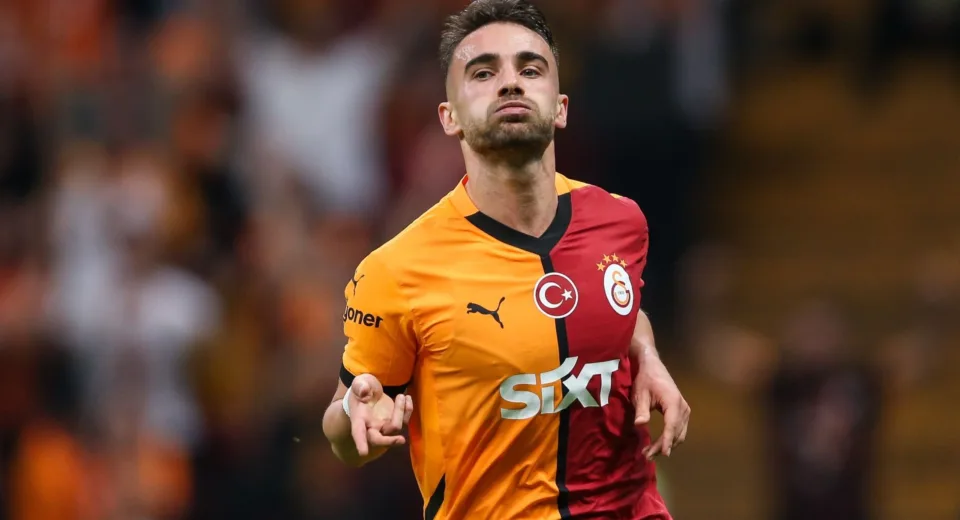 Galatasaraylı Futbolcu Yunus Akgün Nişanlandı: İşte Tüm Detaylar