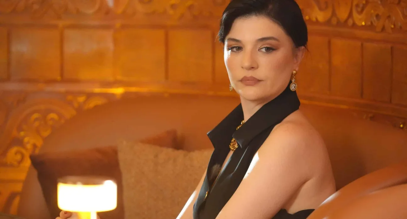 Gonca Vuslateri Yeni Yaşını Sarı Saçlarıyla Kutladı: Cesur İmajıyla Gündemde