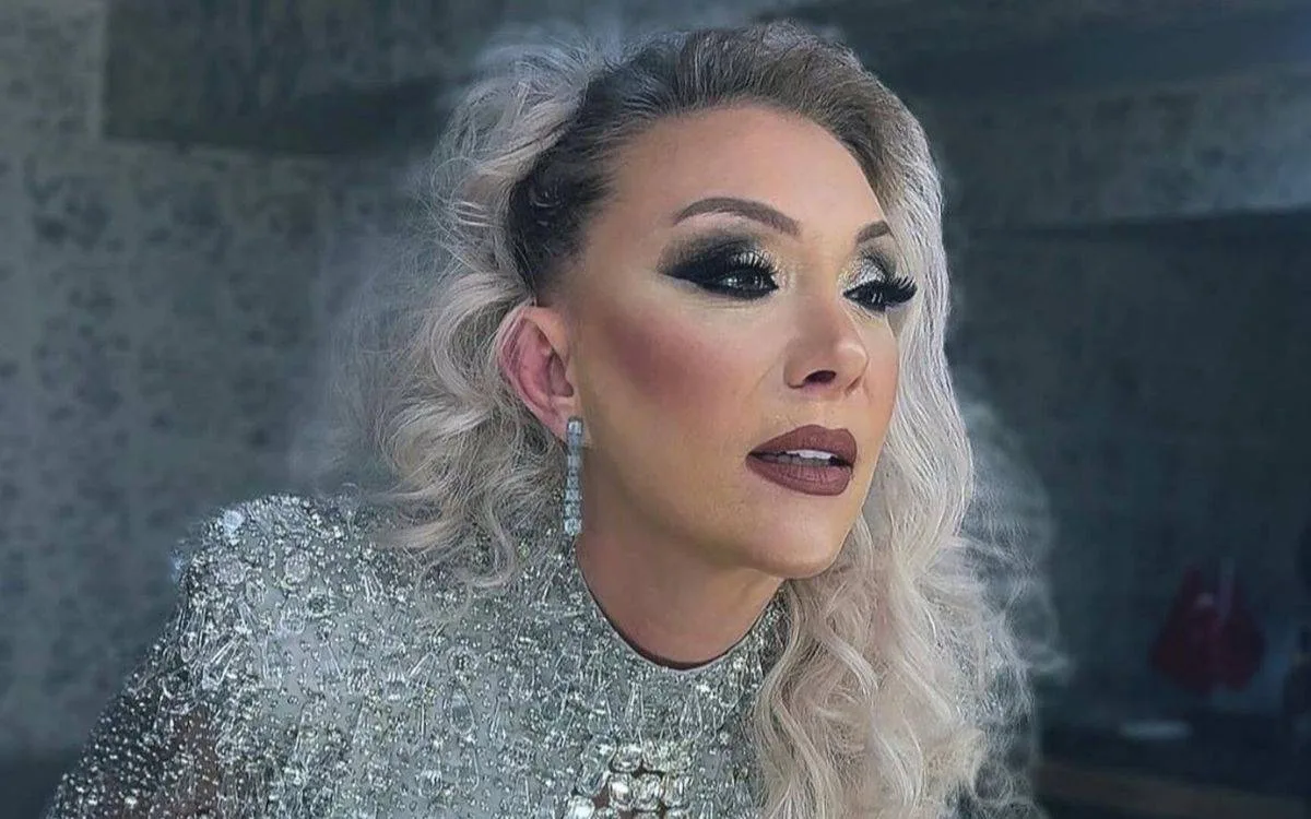 Sanatçı Güllü Balkondan Düşerek Hayatını Kaybetti