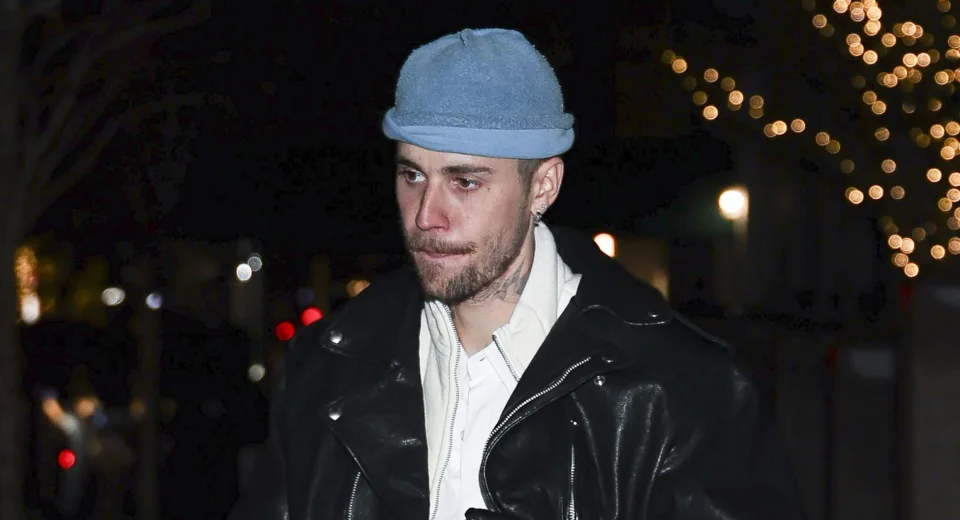 Justin Bieber, İç Çamaşırıyla Segway Üzerinde Özgürlüğün Tadını Çıkardı