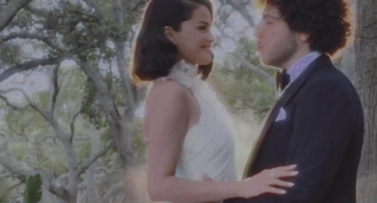 Selena Gomez ve Benny Blanco Evlendi! Paylaşılan Not Olay Yarattı