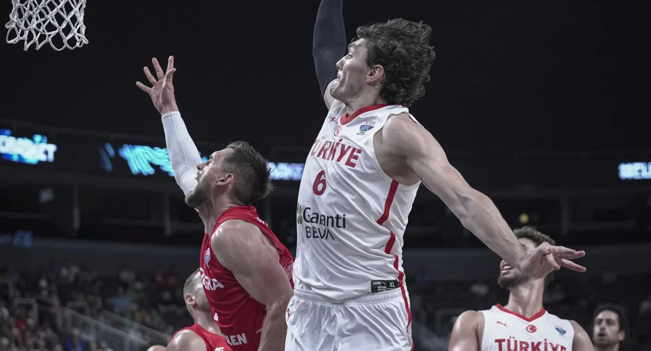 Türkiye Yunanistan Yarı Final Maçı Canlı İzle: 12 Dev Adam Tarihi Zafer Peşinde