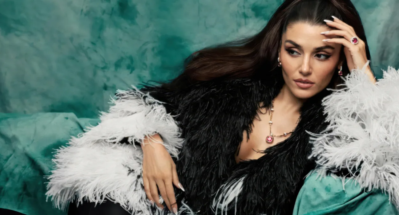 Moda Dünyası Onu Konuşuyor: Hande Erçel’den Işıltılı Bir Çıkış