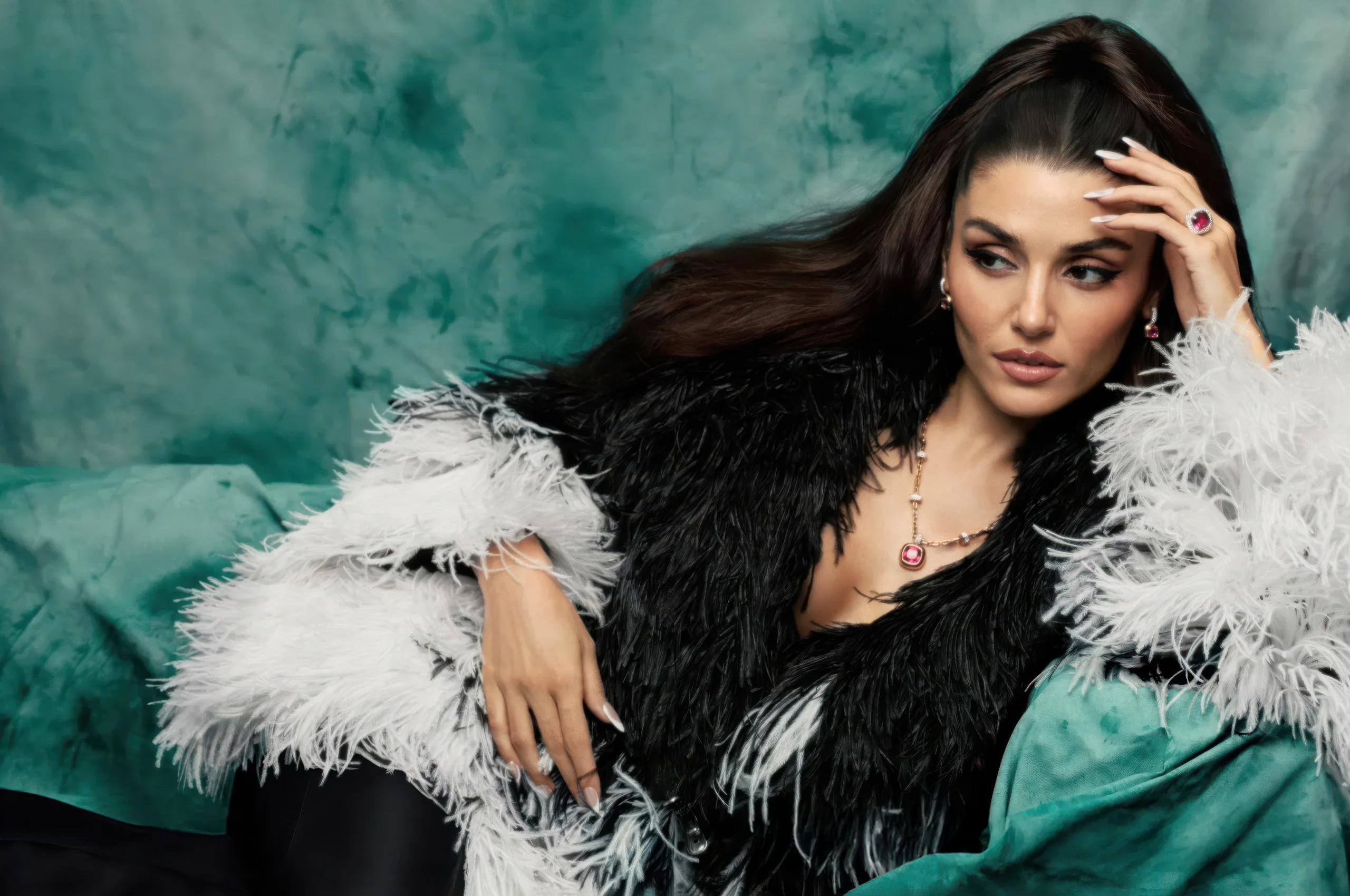 Moda Dünyası Onu Konuşuyor: Hande Erçel’den Işıltılı Bir Çıkış